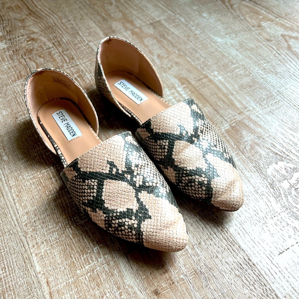 Steve Madden Snake Skin Pattern Flats